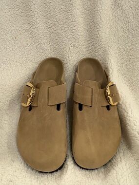 Birkenstock Boston Big Buckle Size 39 - NWOT